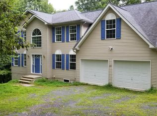 454 Deborah Dr, East Stroudsburg, PA 18301