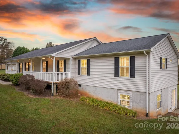 5158 Bridges Xing, Morganton, NC 28655