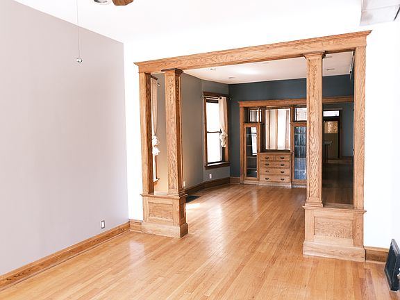 2nd image of 2432 N Rockwell St #1