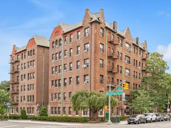 402 Bayridge Parkway image 11 of 11