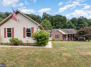 7160 Hershey Rd, Spring Grove, PA 17362