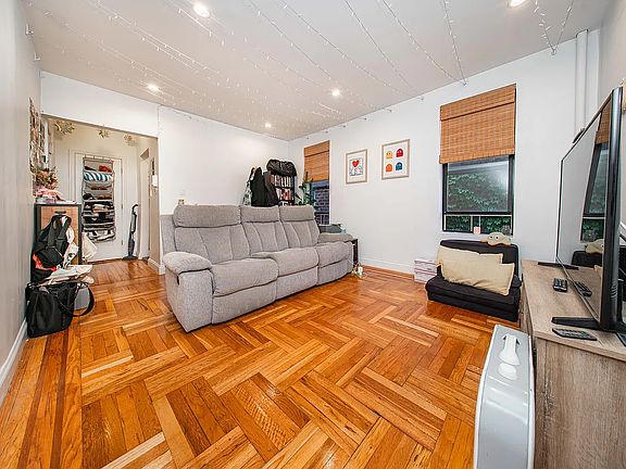 3rd image of 27-21 23rd St #2O
