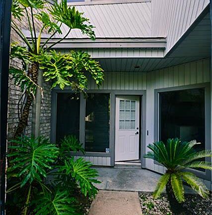 2nd image of 6506 Las Brisas Dr