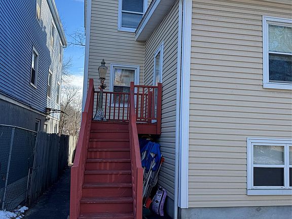 3rd image of 17 Dobbs Ferry Road