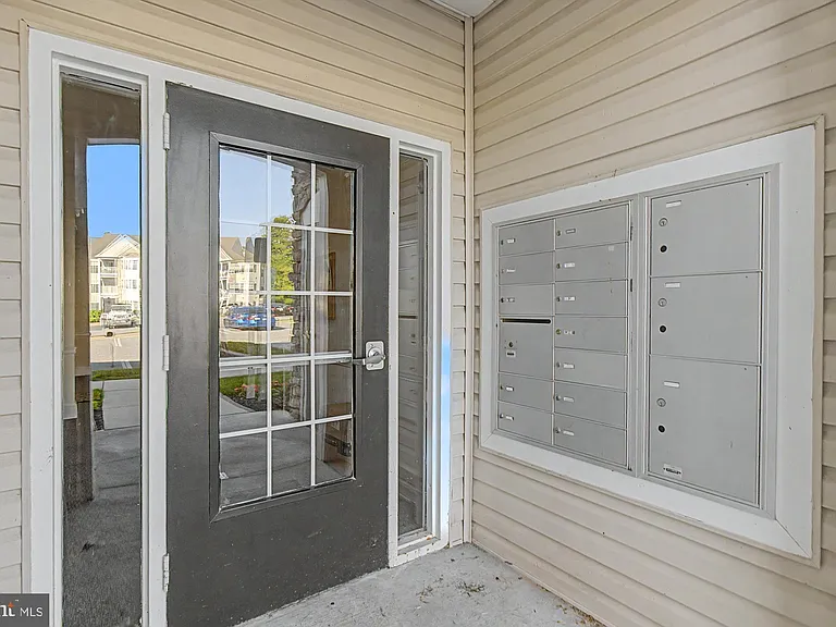407 Aggies Cir #4-D — Photo 3