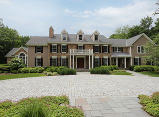 16 Schoolhouse Ln, Morristown, NJ 07960