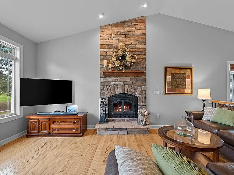 529 Golf Side Ct — Photo 9