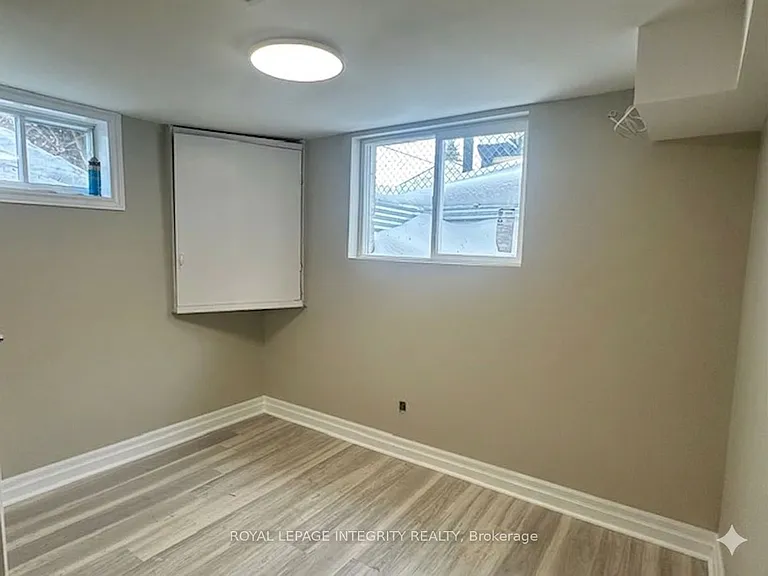 1398 Jamison Ave #B — Photo 4