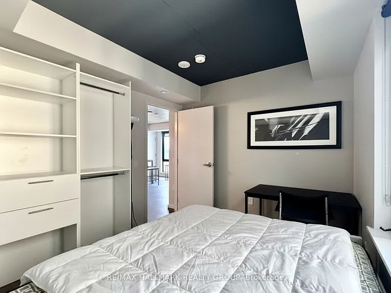 105 Champagne Ave S #1706 — Photo 16