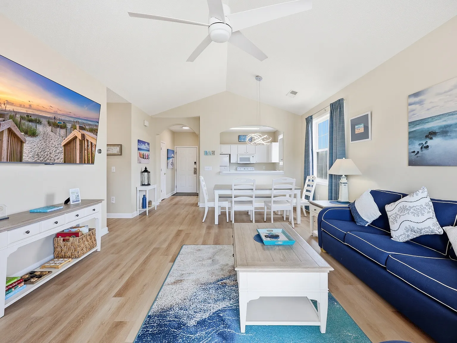 2 bed, 1050 sqft, $1,795 — Photo 2