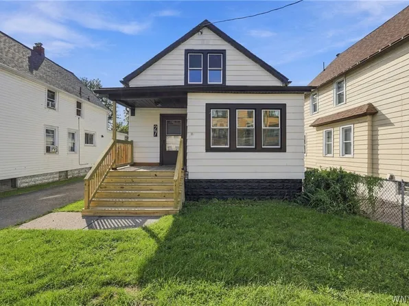 27 Johnson St, Lackawanna, NY 14218