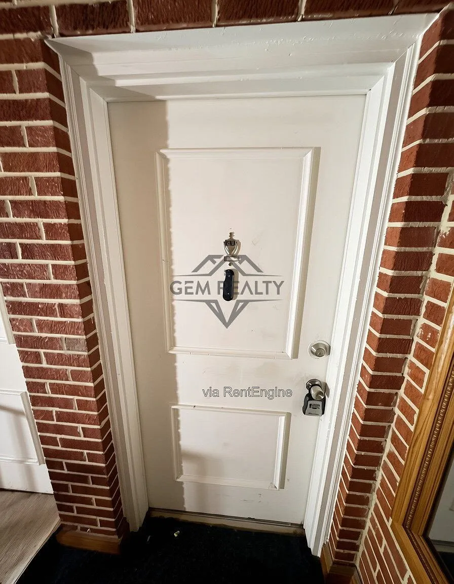 2 bed, 1.0 bath, 1000 sqft, $1,850 — Photo 2