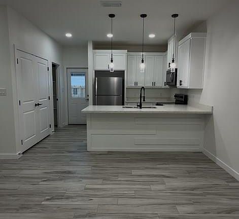 5th image of 518 Loop 499 E APT 1