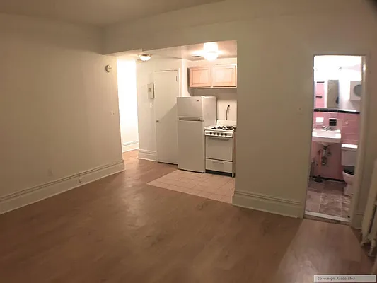 Rented by Sovereign Associates | media 21