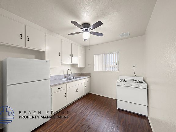 2nd image of 900 N Wilmington Blvd #60564754