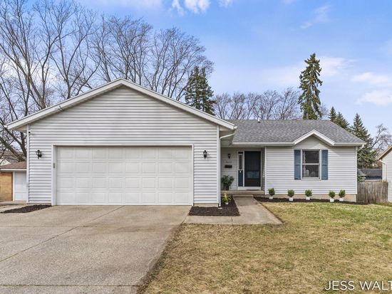 3631 Barker St, Hudsonville, MI 49426