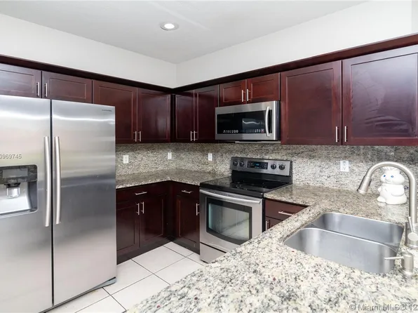7941 Catalina Cir, Fort Lauderdale, FL 33321
