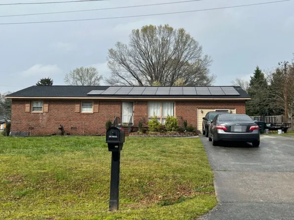 452 Mirror Lake Rd, Salisbury, NC 28146