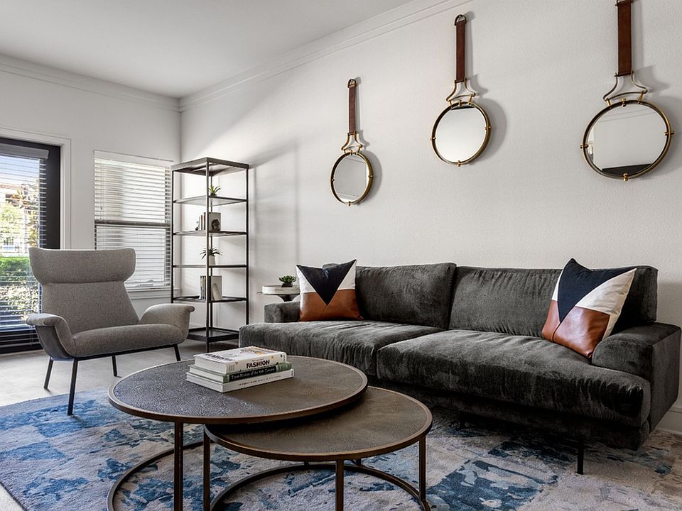 Alleia at Presidio - Living Room