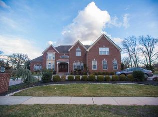 32 Valley Wood Dr, Somerset, NJ 08873