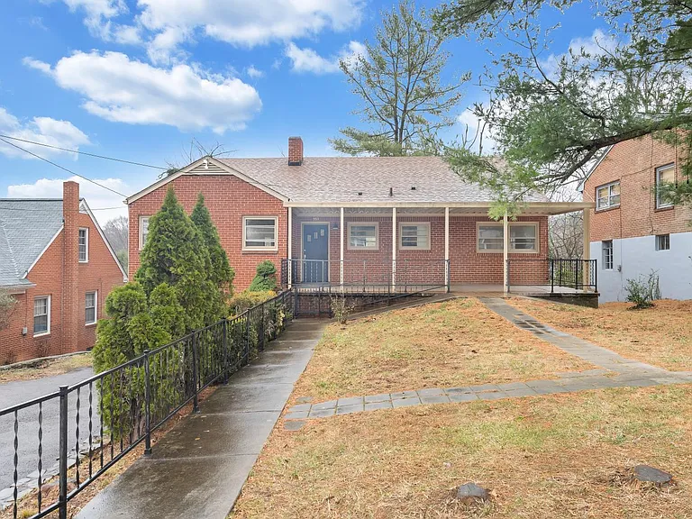 553 Dillard Rd SW — Photo 3