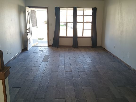 3rd image of 2416 NW 41st St