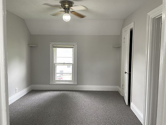 4th image of 196 Young St