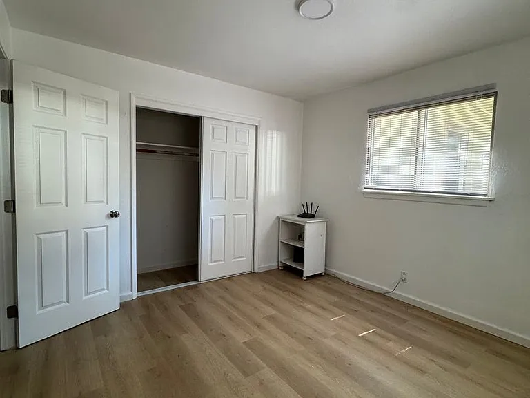 1060 Echo Rd — Photo 3