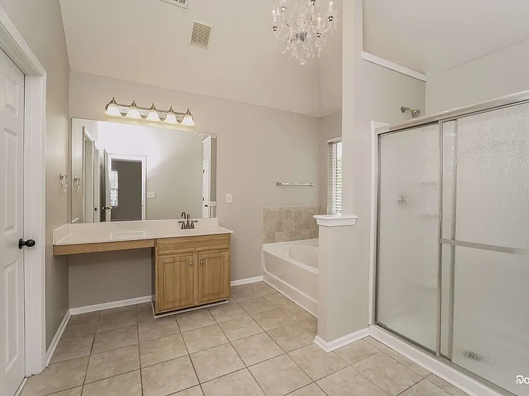 140 Dunnell Rd — Photo 10