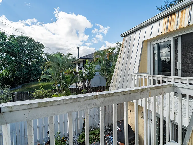 141 E Riverside Dr #10D — Photo 29
