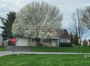 821 Walnut St, New Holland, PA 17557