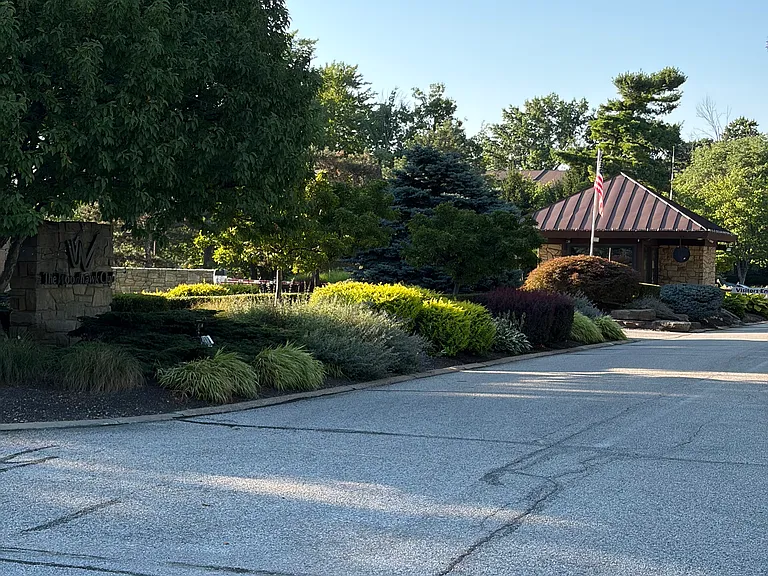 200 Fox Hollow Dr #201 — Photo 3