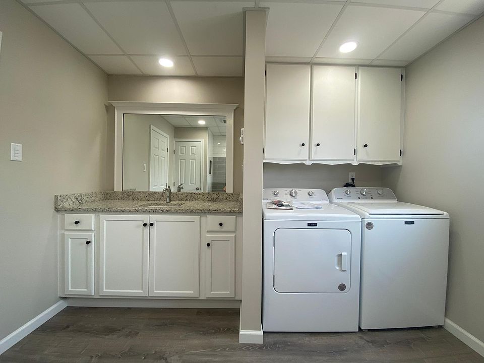 Bathroom vanity / washer and dryer