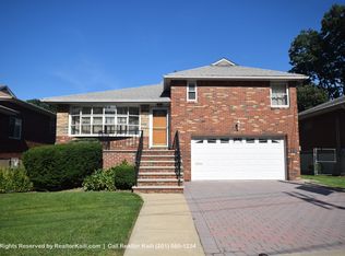 1083 Harvard Pl, Fort Lee, NJ 07024
