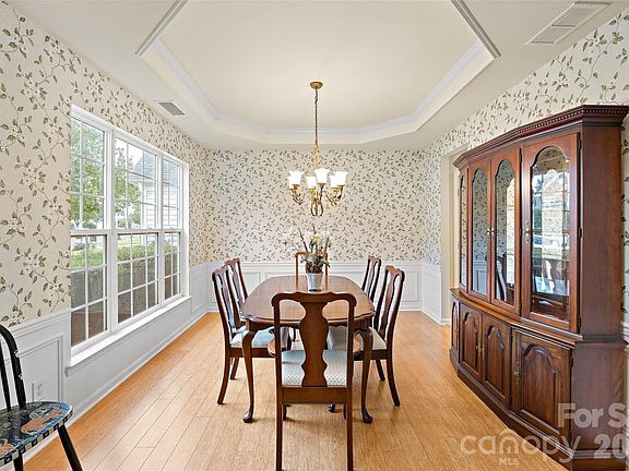 4th image of 12036 Humboldt Dr