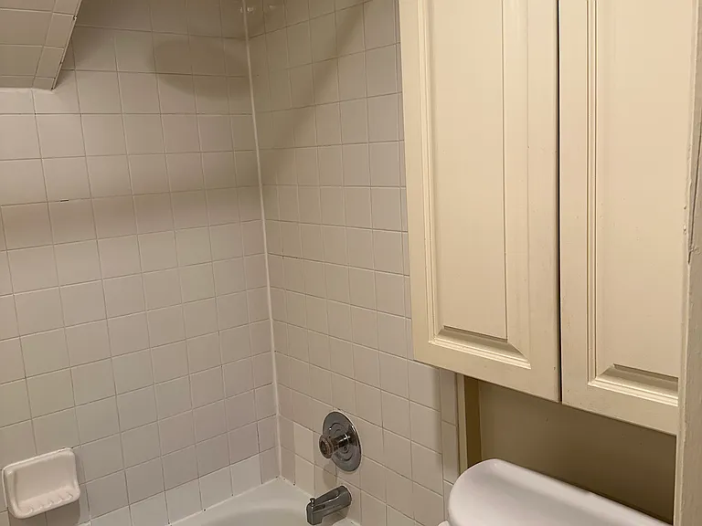710 Jackson St — Photo 11