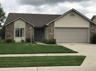 15830 Classic Lake Dr, Huntertown, IN 46748