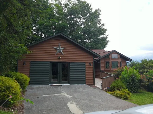 844 Boone Acres Ln, Pigeon Forge, TN 37863