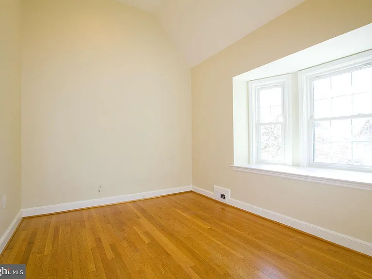 3717 Fordham Rd NW — Photo 11