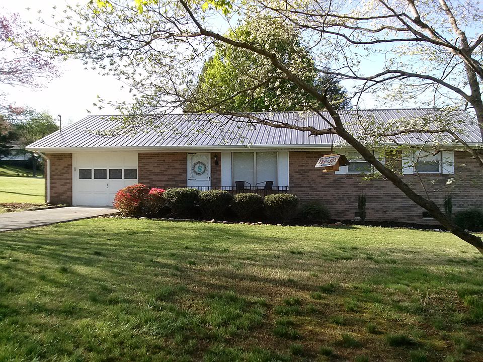 1st image of 741 Russell Ln
