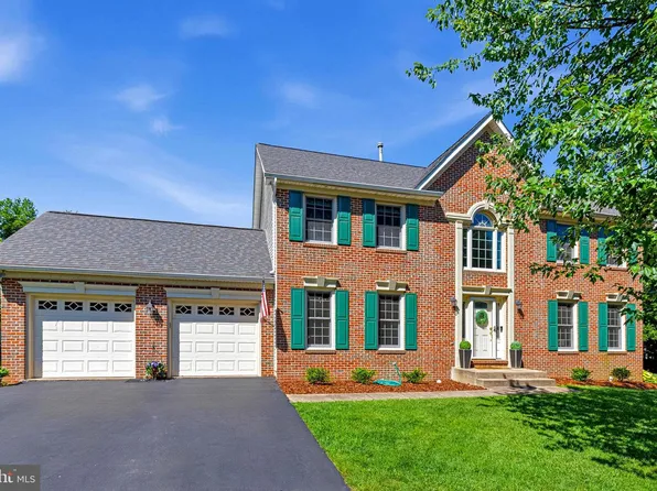 13425 Alfred Mill Ct, Herndon, VA 20171
