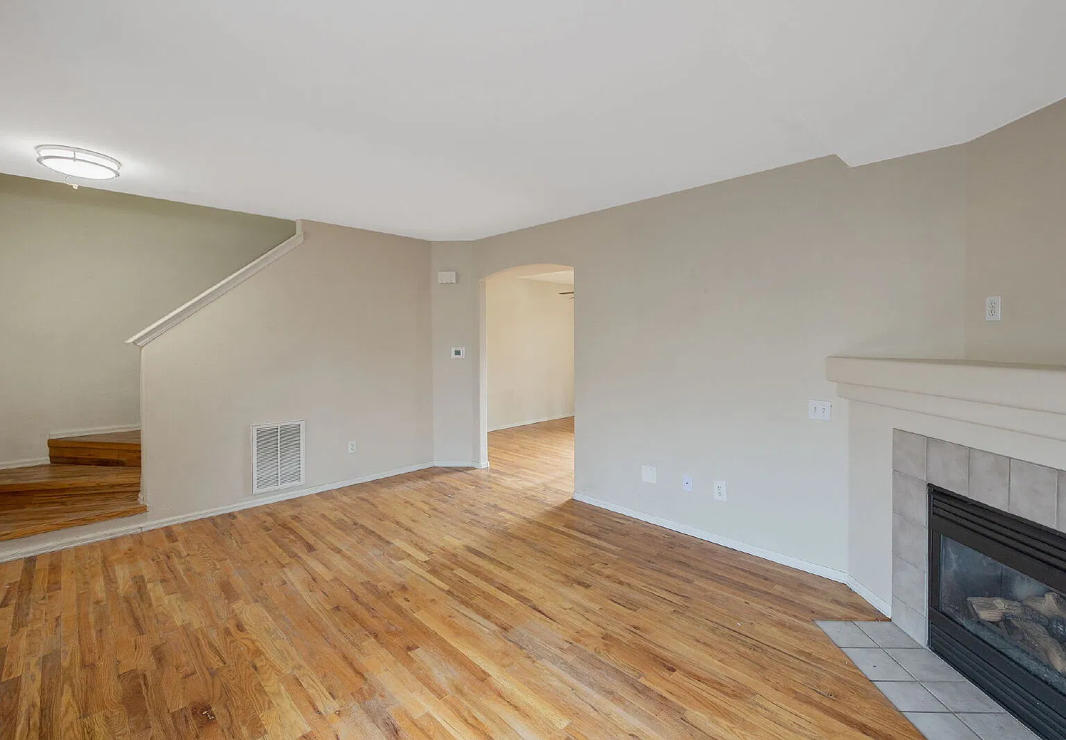 2 bed, 2.0 bath, 988 sqft, $1,650 — Photo 4