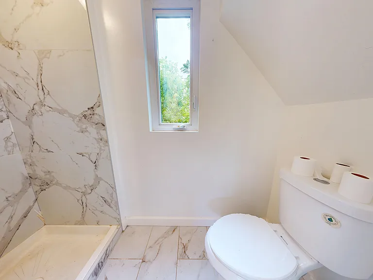132 Goodall St #R — Photo 17