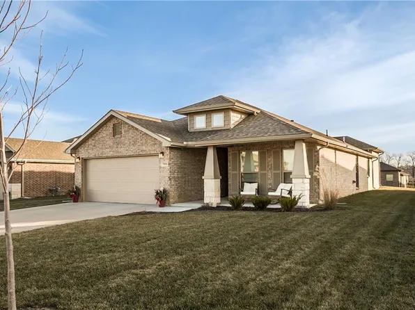 7551 Belmont Dr, Shawnee, KS 66227