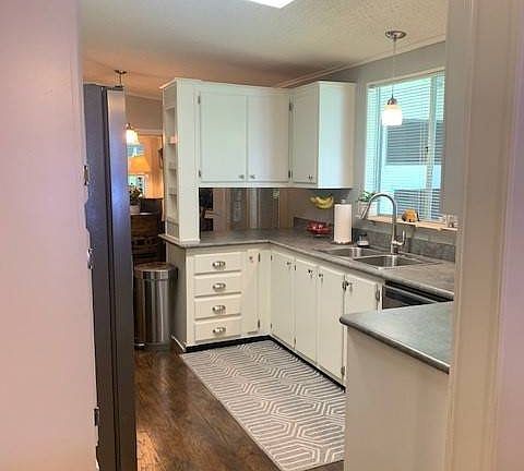 5th image of 349 Belle Grove St #349