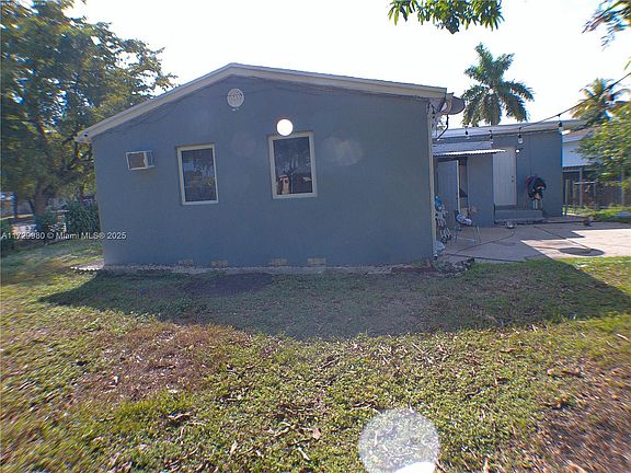 3rd image of 405 NW 128th St