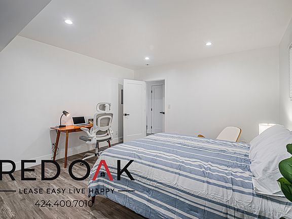 3rd image of 1346 N Fuller Ave #7