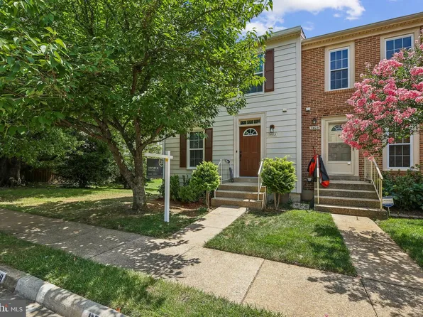 7403 Houndsbury Ct, Alexandria, VA 22315