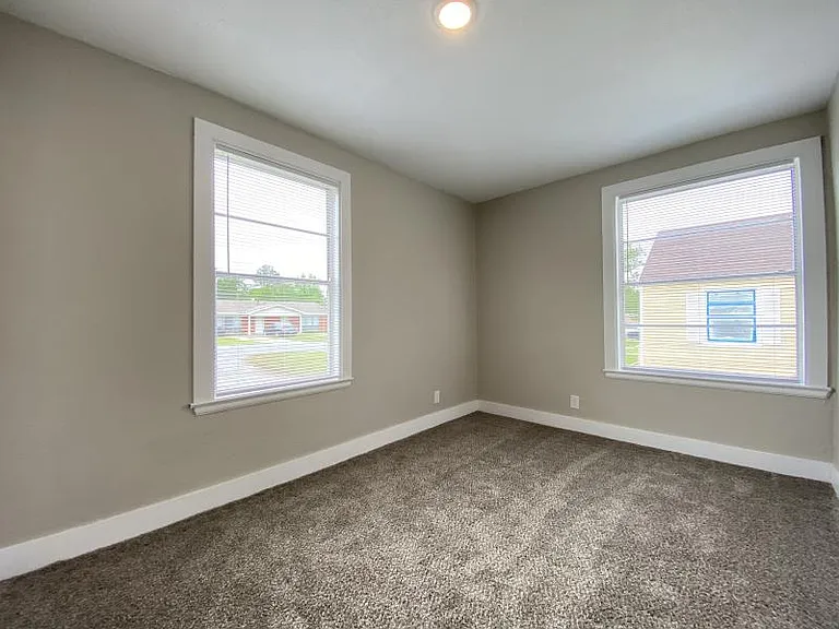 808 Jane Dr — Photo 5