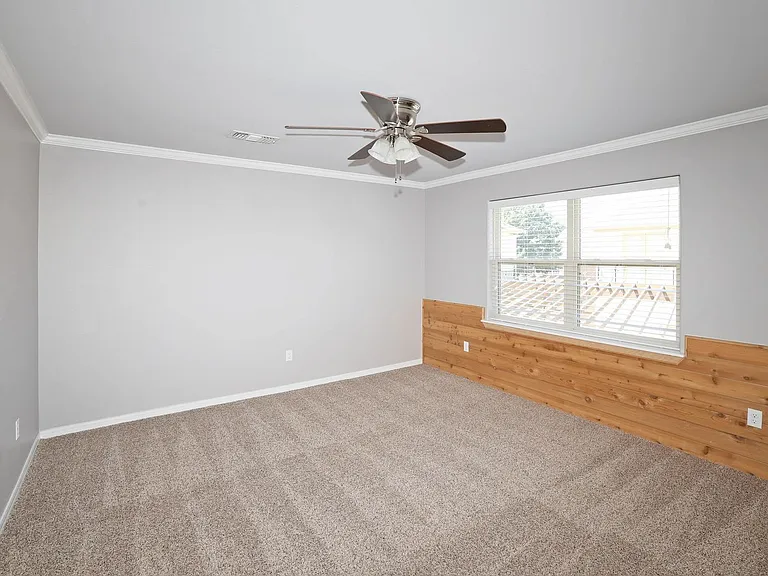 7501 Continental Pkwy — Photo 46